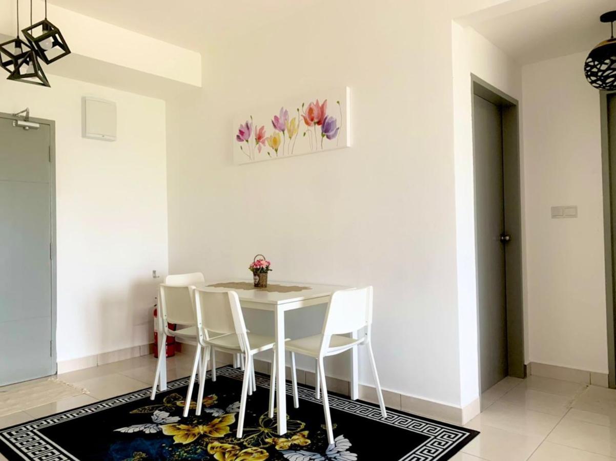 Mmg D'Tiara Homestay Kajang Extérieur photo